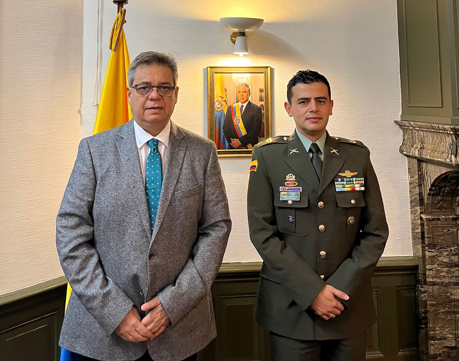 Ambassador of Colombia to the Kingdom of the Netherlands, Fernando Grillo, welcomed Major Lizarazo Rojas