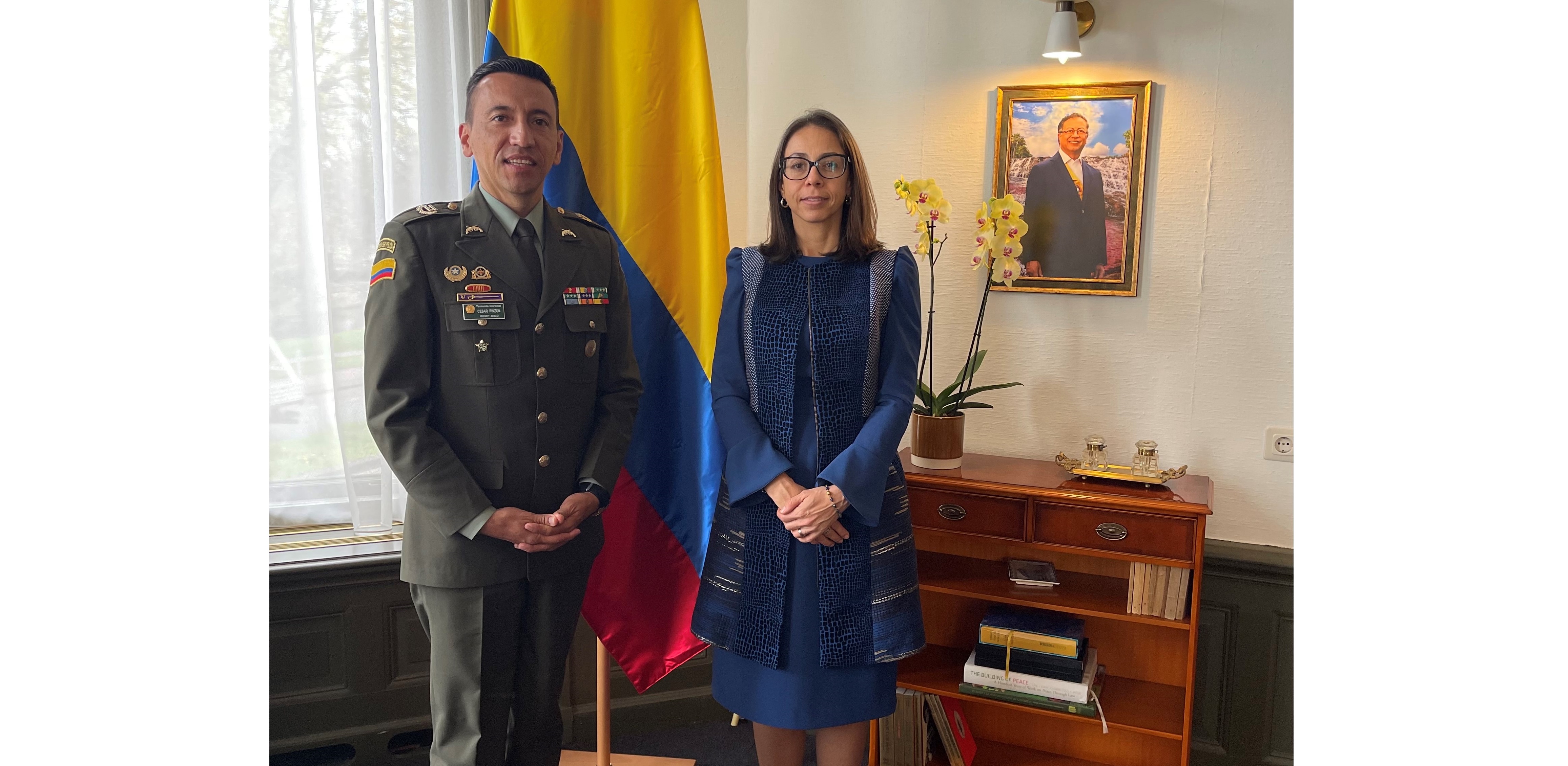 Embajadora de Colombia en Países Bajos le da la bienvenida a oficial de la Policía Nacional que seguirá fortaleciendo la cooperación con Europol