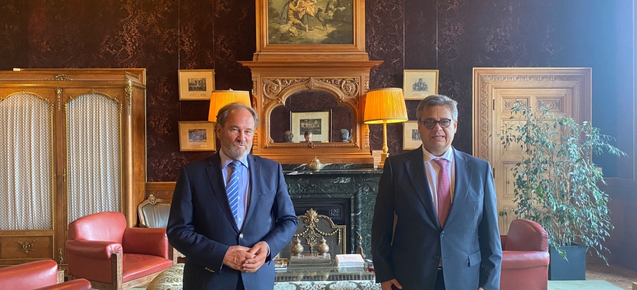 Embajador de Colombia en Países Bajos se reunió con el Secretario General de la Corte Permanente de Arbitraje