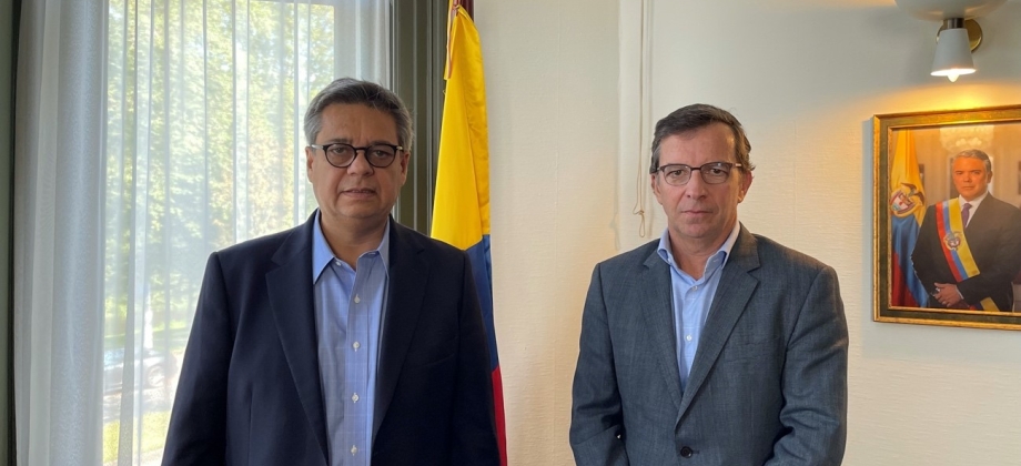 The Ambassador of Colombia to the Kingdom of the Netherlands, Fernando Grillo, held a meeting with Ignacio F. Schatz