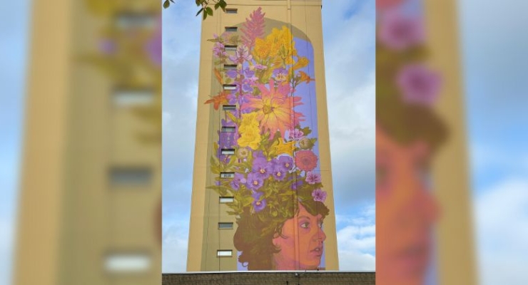 Una artista colombiana es la autora del mural de 697 metros cuadrados en una de las zonas de mayor visibilidad en La Haya