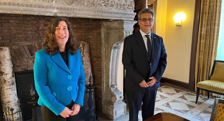 The Ambassador Fernando Grillo held a meeting with the Ambassador of Canada Lisa Helfland