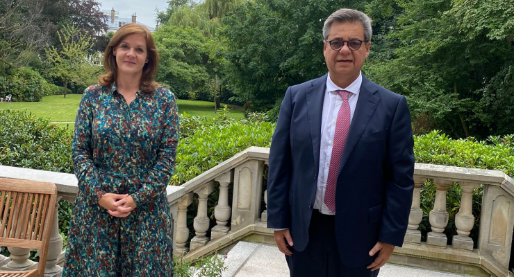 Embajador de Colombia Fernando Grillo dialogó con la Embajadora del Reino Unido, Joanna Roper